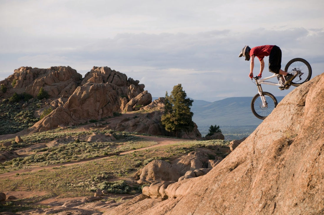 What does carbon fiber do to bicycles?